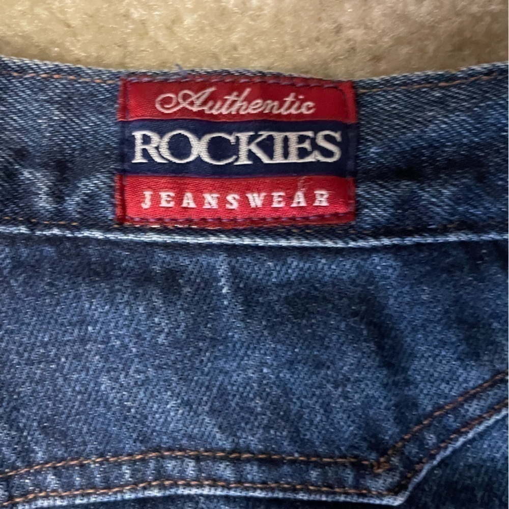 Rockies
High Rise Wedgie Taper Ankle Jeans - Picture 8 of 9